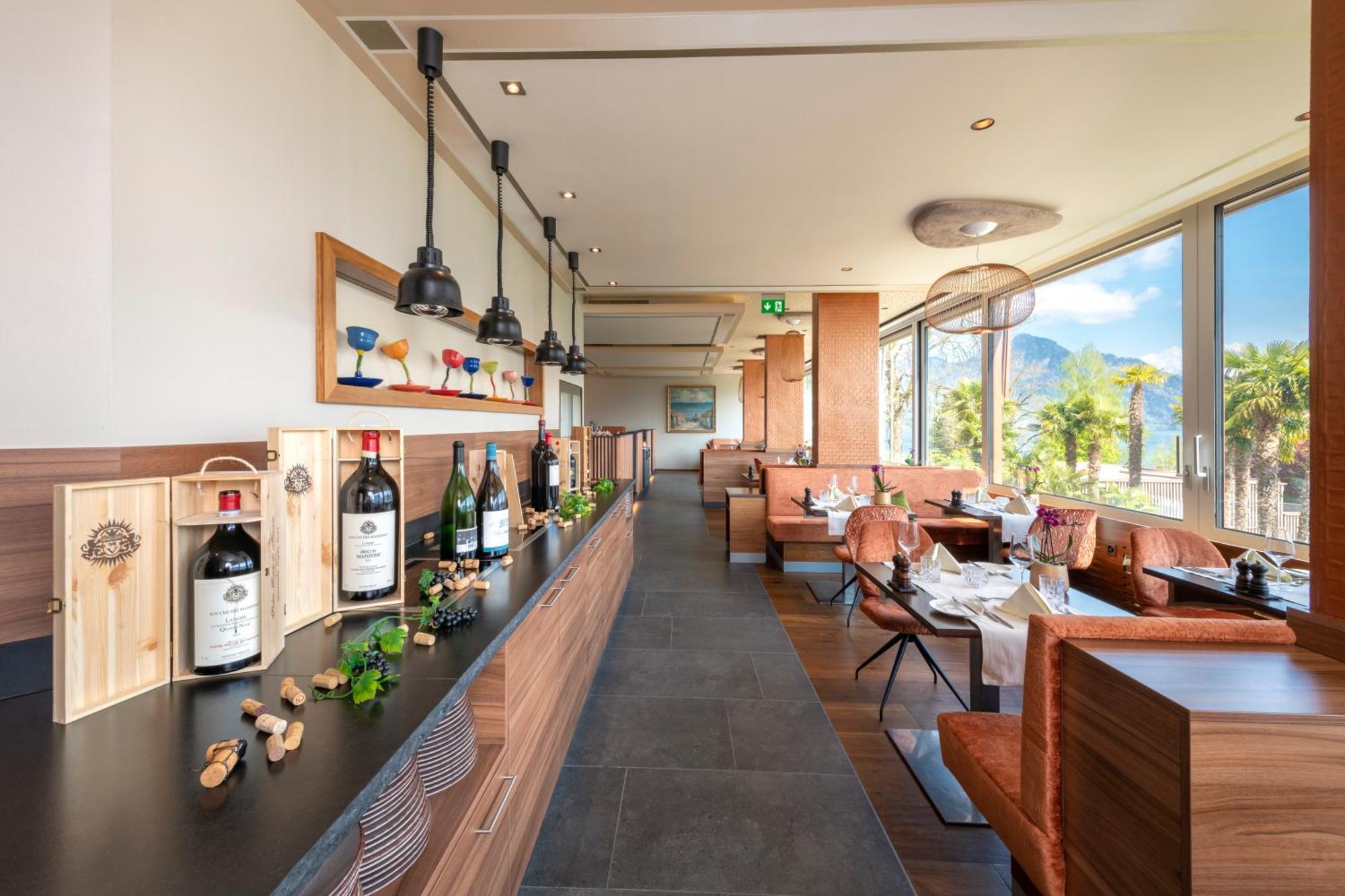 Alexander Hotel 4*