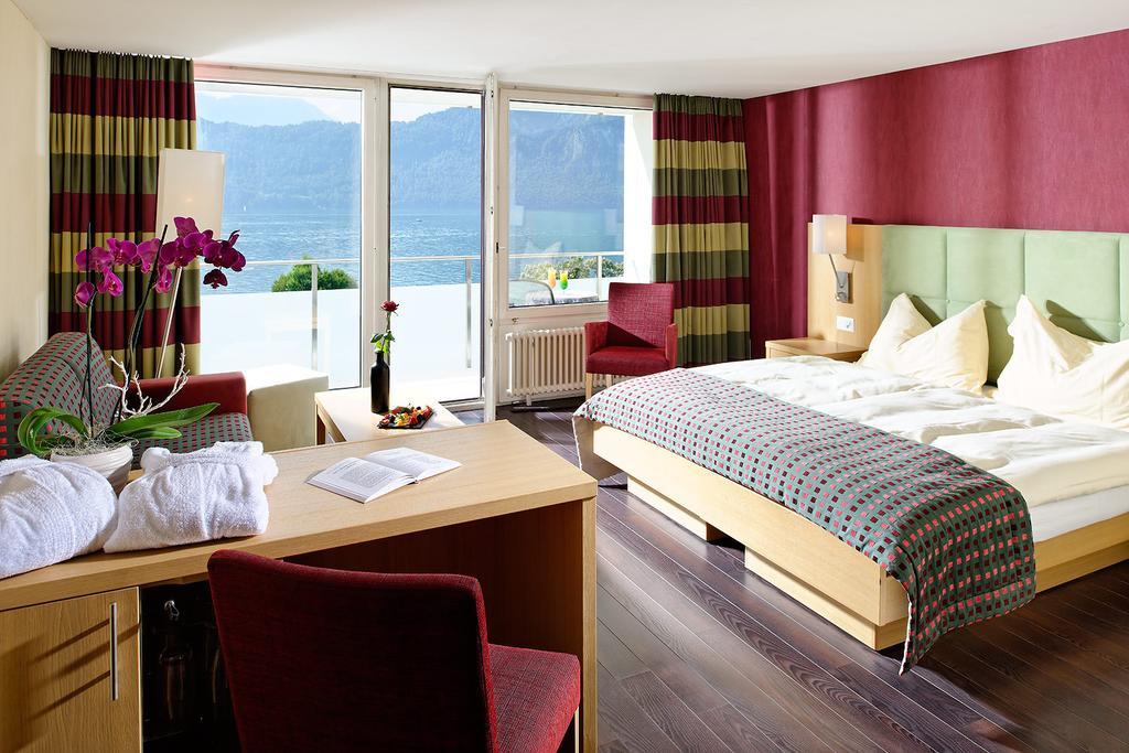 Alexander 4*